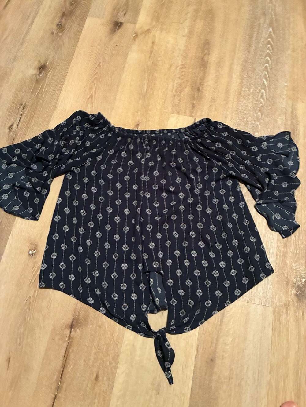 Wishlist Apparel Off Shoulder Top Size M/L Blue Floral Print Tie Front